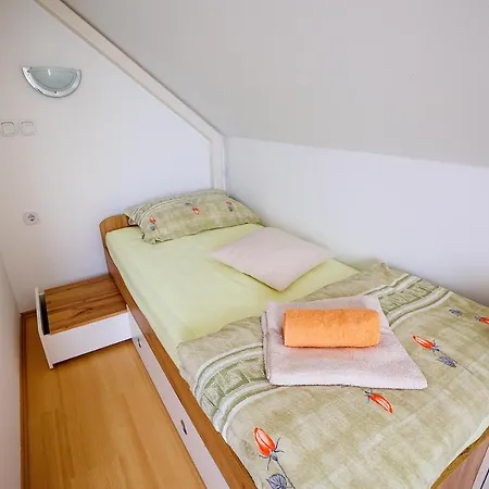 Vineyard Cvitkovič Tatil Evi Adlesici